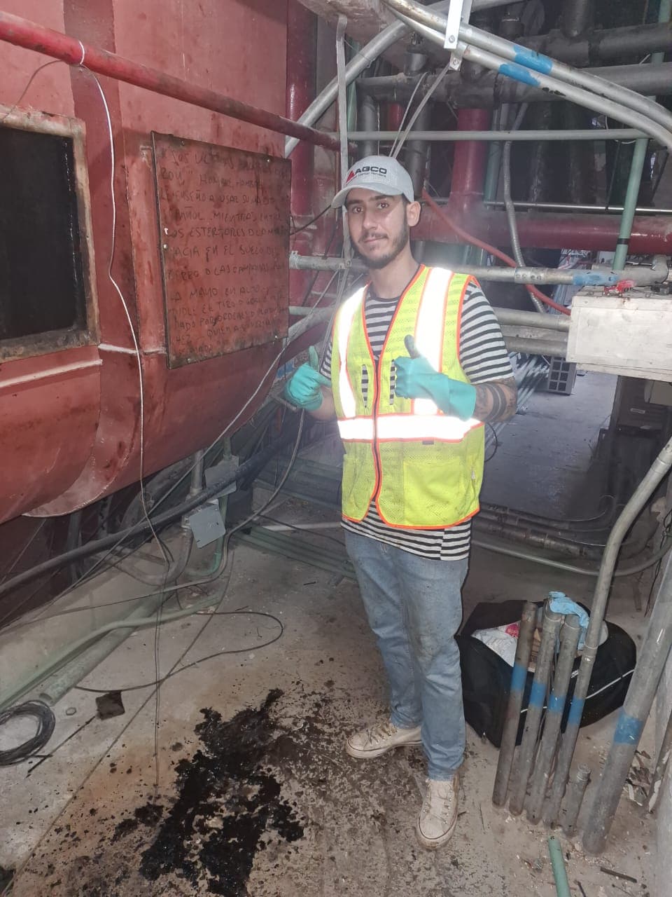 Grease-extraction cleaning in a machine room.